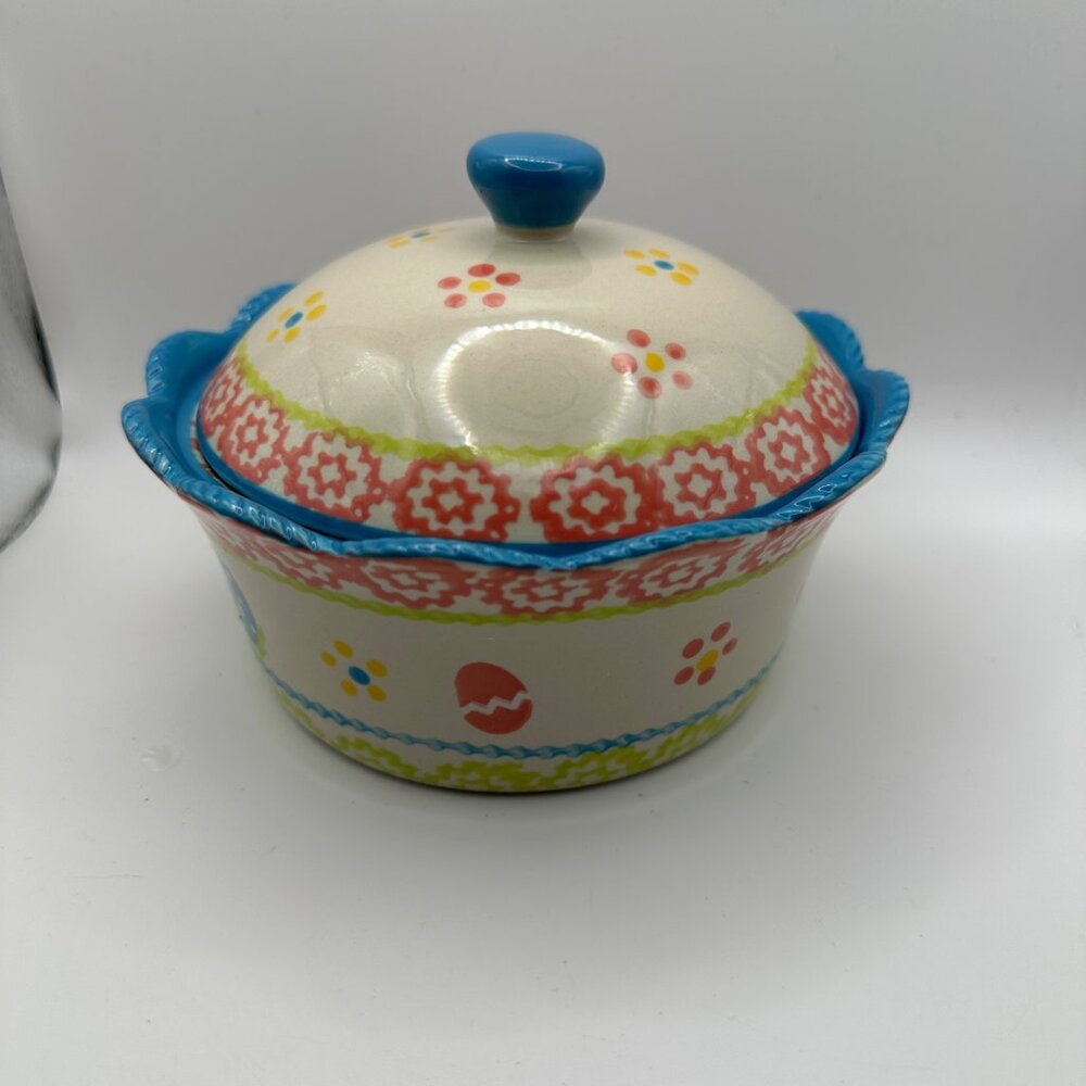 Temp-tations by Tara retired “Old World” Easter 6” diameter covered dish